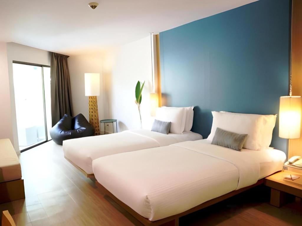 Hotel Ramada By Wyndham Phuket Southsea Karon Exterior foto
